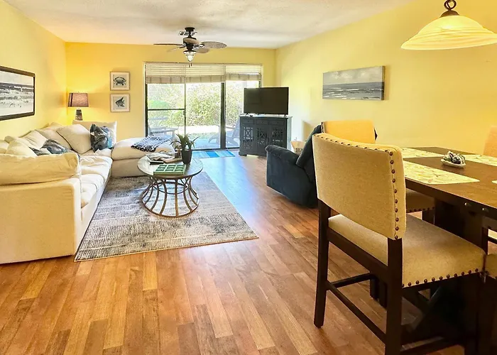 Beachwalk Condominiums 10F